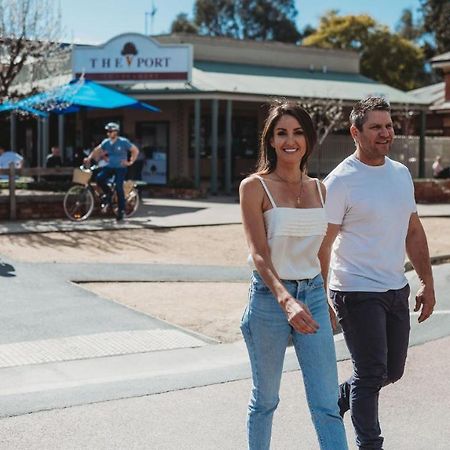 Bridges On Meninya Motel & Apartments Moama Luaran gambar