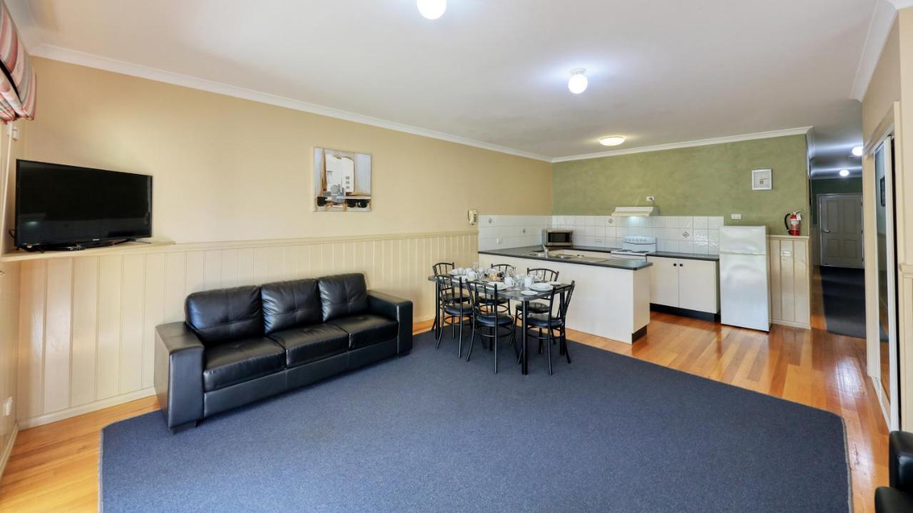 Bridges On Meninya Motel & Apartments Moama Luaran gambar