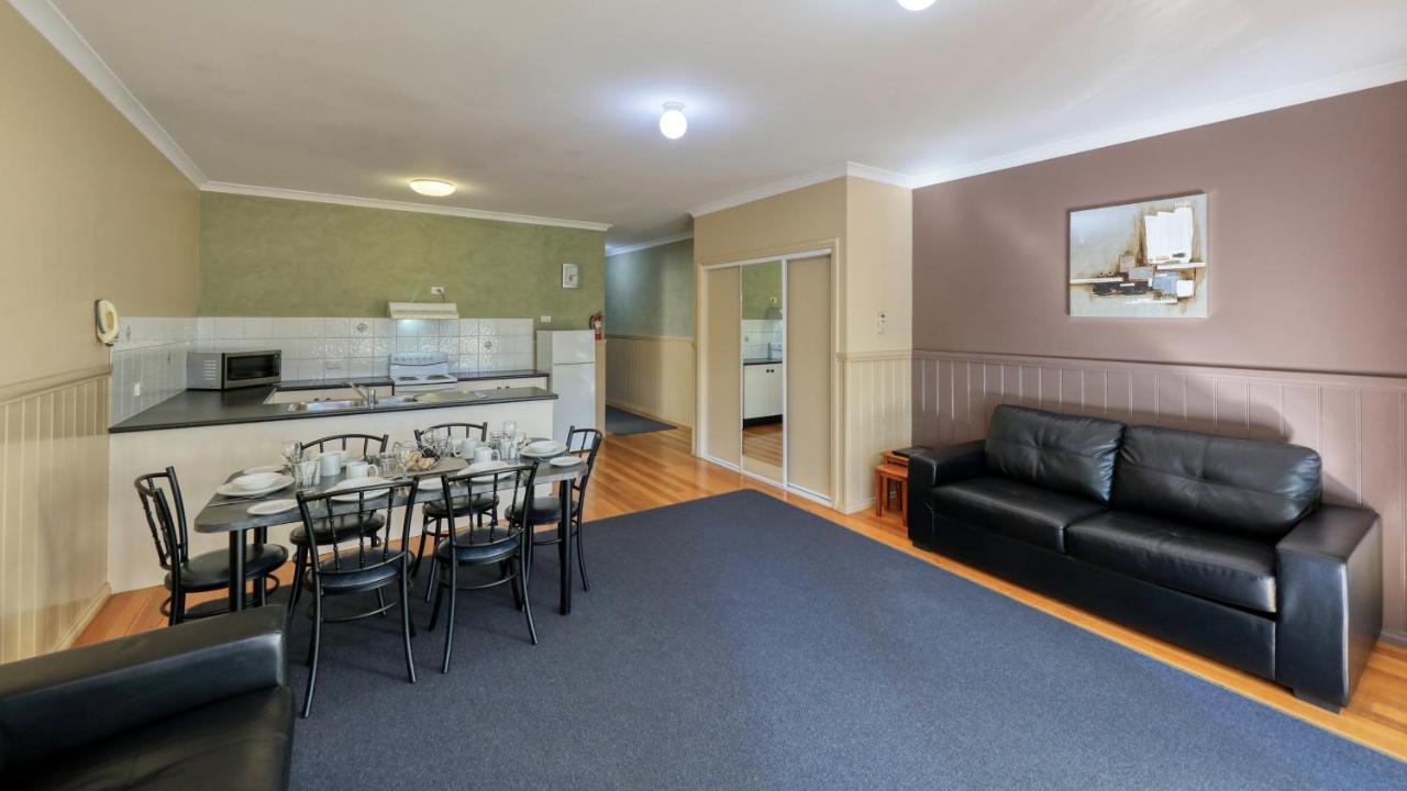 Bridges On Meninya Motel & Apartments Moama Luaran gambar