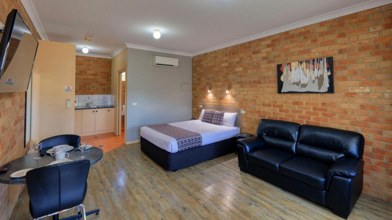 Bridges On Meninya Motel & Apartments Moama Luaran gambar
