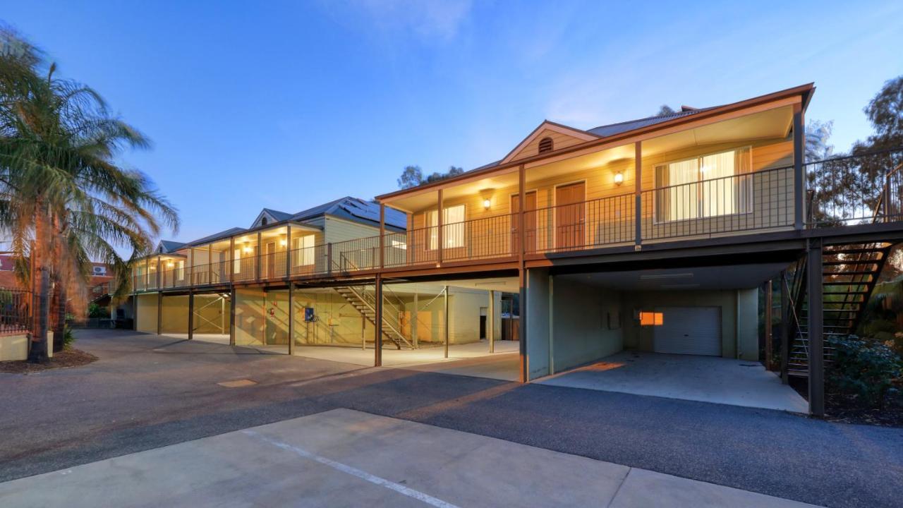 Bridges On Meninya Motel & Apartments Moama Luaran gambar