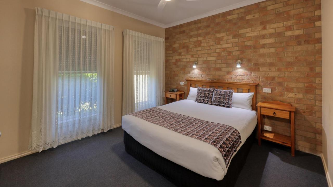 Bridges On Meninya Motel & Apartments Moama Luaran gambar