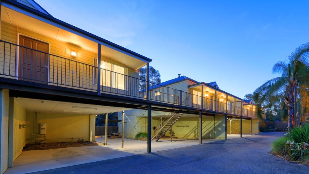Bridges On Meninya Motel & Apartments Moama Luaran gambar