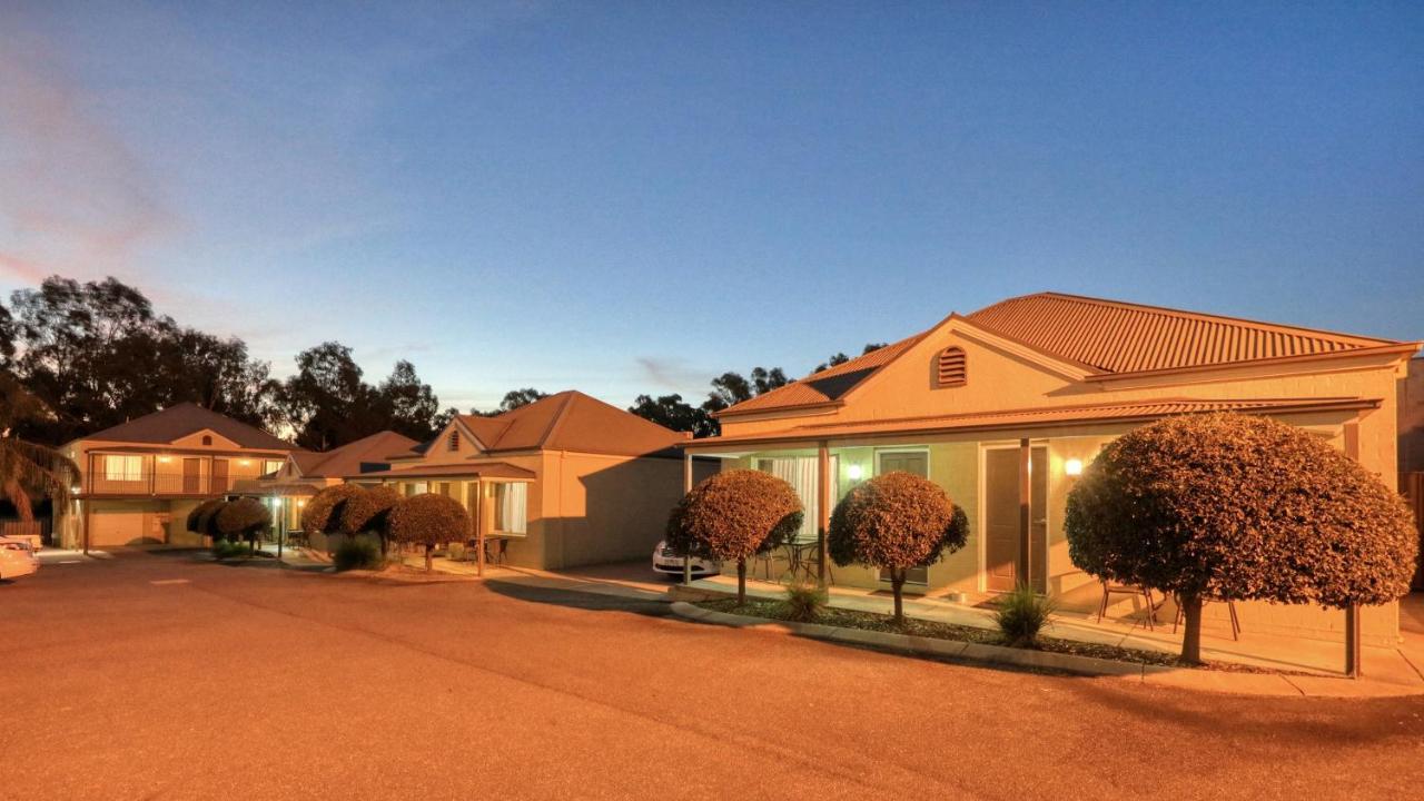 Bridges On Meninya Motel & Apartments Moama Luaran gambar