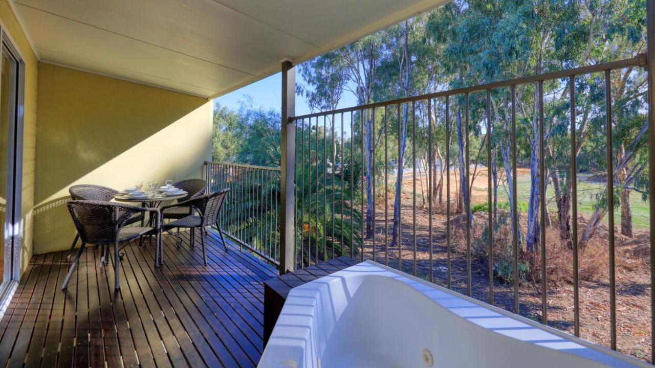 Bridges On Meninya Motel & Apartments Moama Luaran gambar